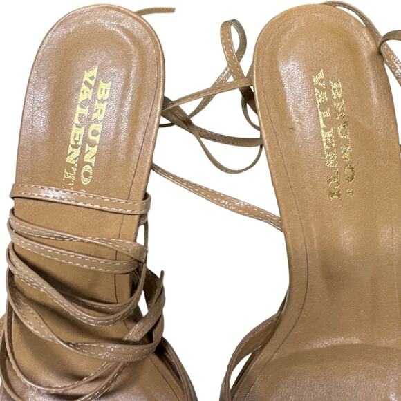 Bruno Valenti Beige Tan Wrap Up Wooden Heel Strappy Sandals Women 9 - Picture 3 of 6